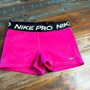 Women’s Nike Pro - Large, Pink